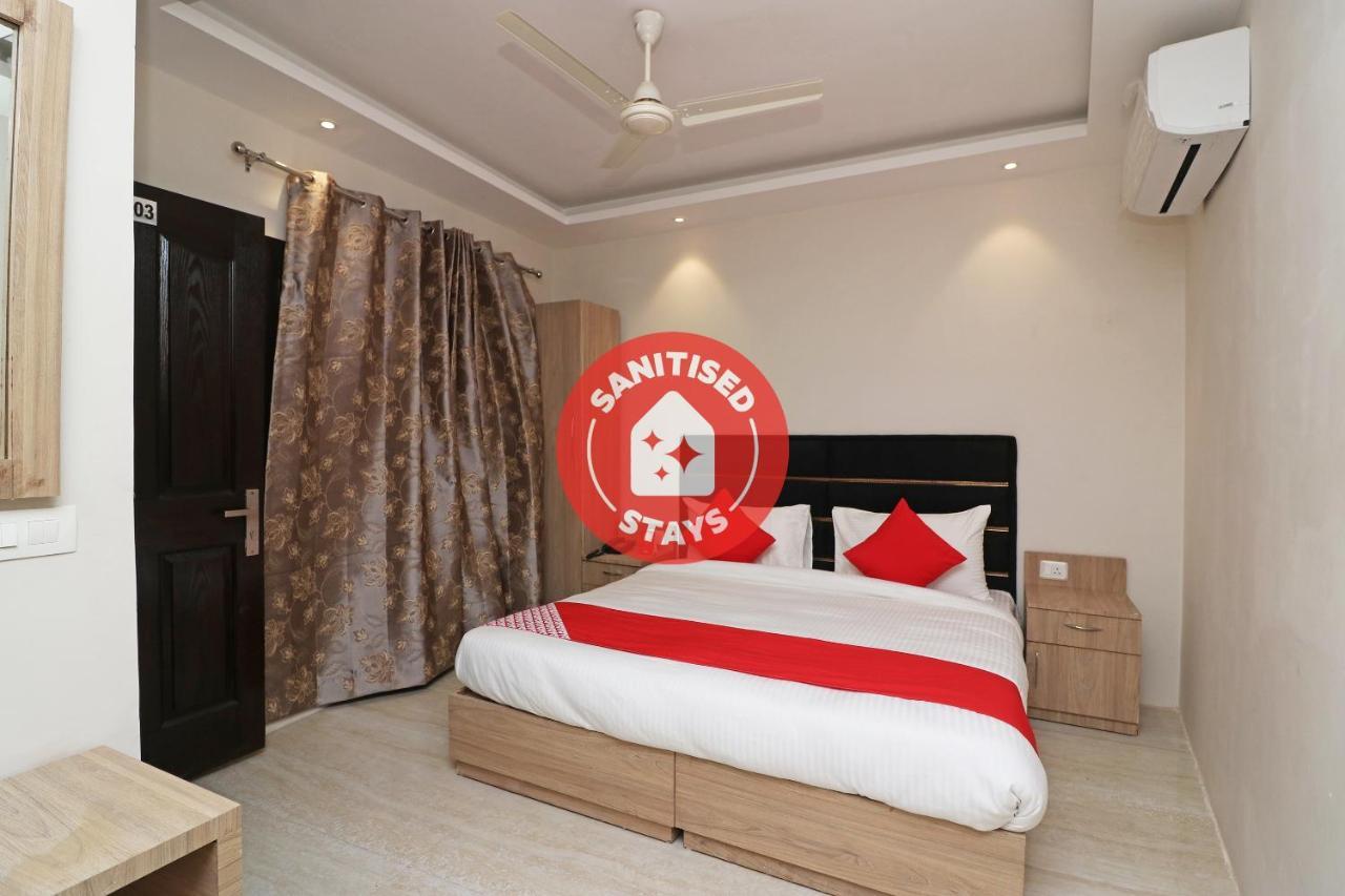 Oyo 72937 Hotel Tyagraj Agra  Exteriör bild