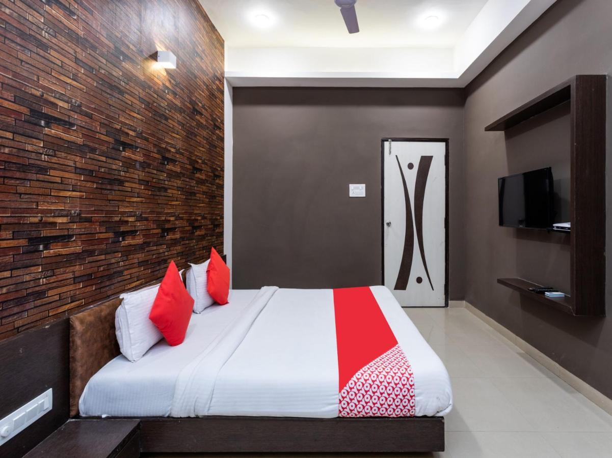 Oyo 72937 Hotel Tyagraj Agra  Exteriör bild