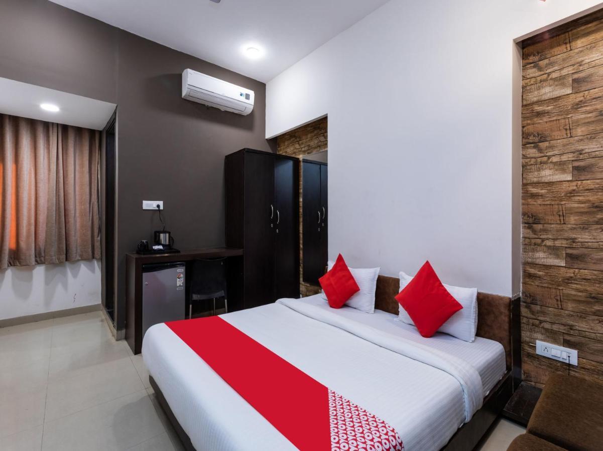 Oyo 72937 Hotel Tyagraj Agra  Exteriör bild