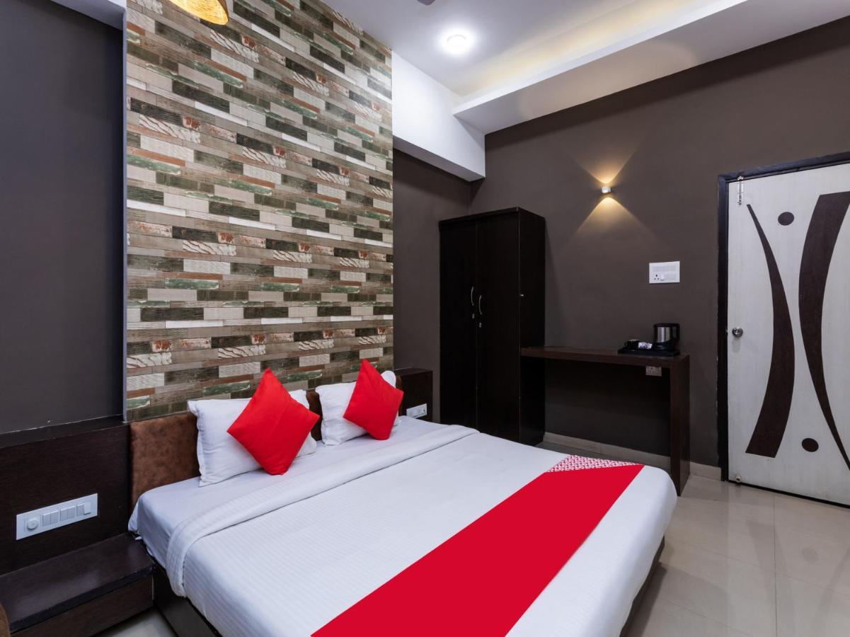 Oyo 72937 Hotel Tyagraj Agra  Exteriör bild