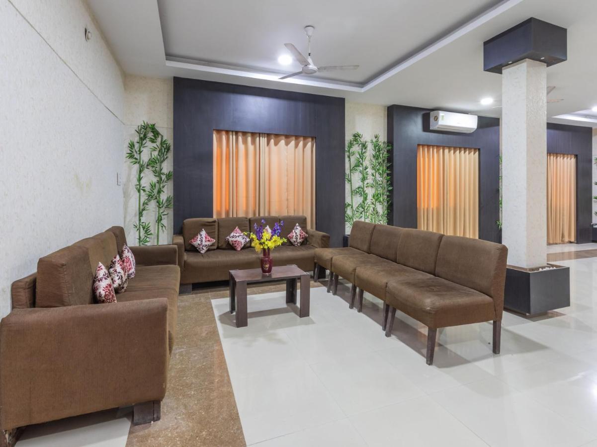 Oyo 72937 Hotel Tyagraj Agra  Exteriör bild